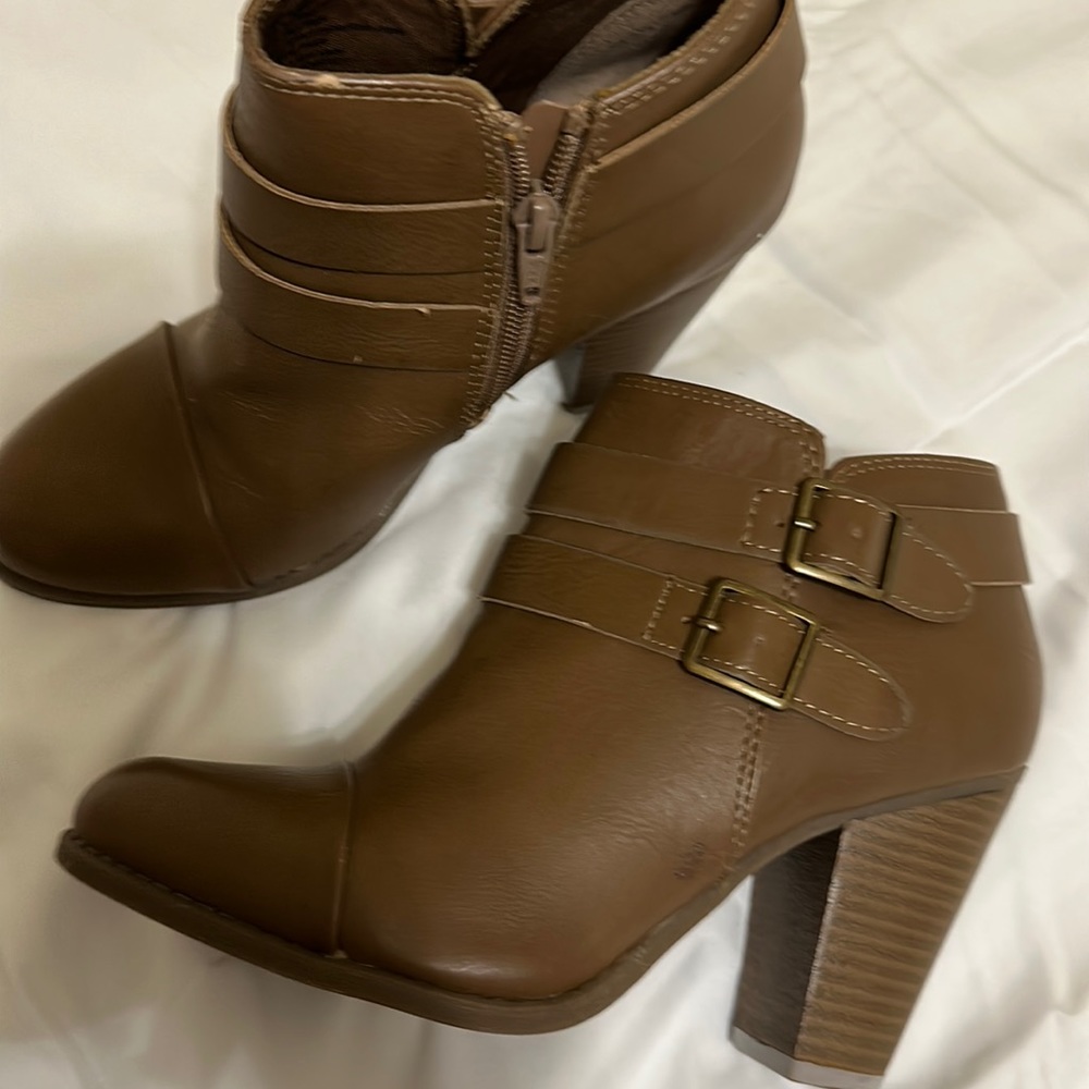 LC LAUREN CONRAD BOOTIES